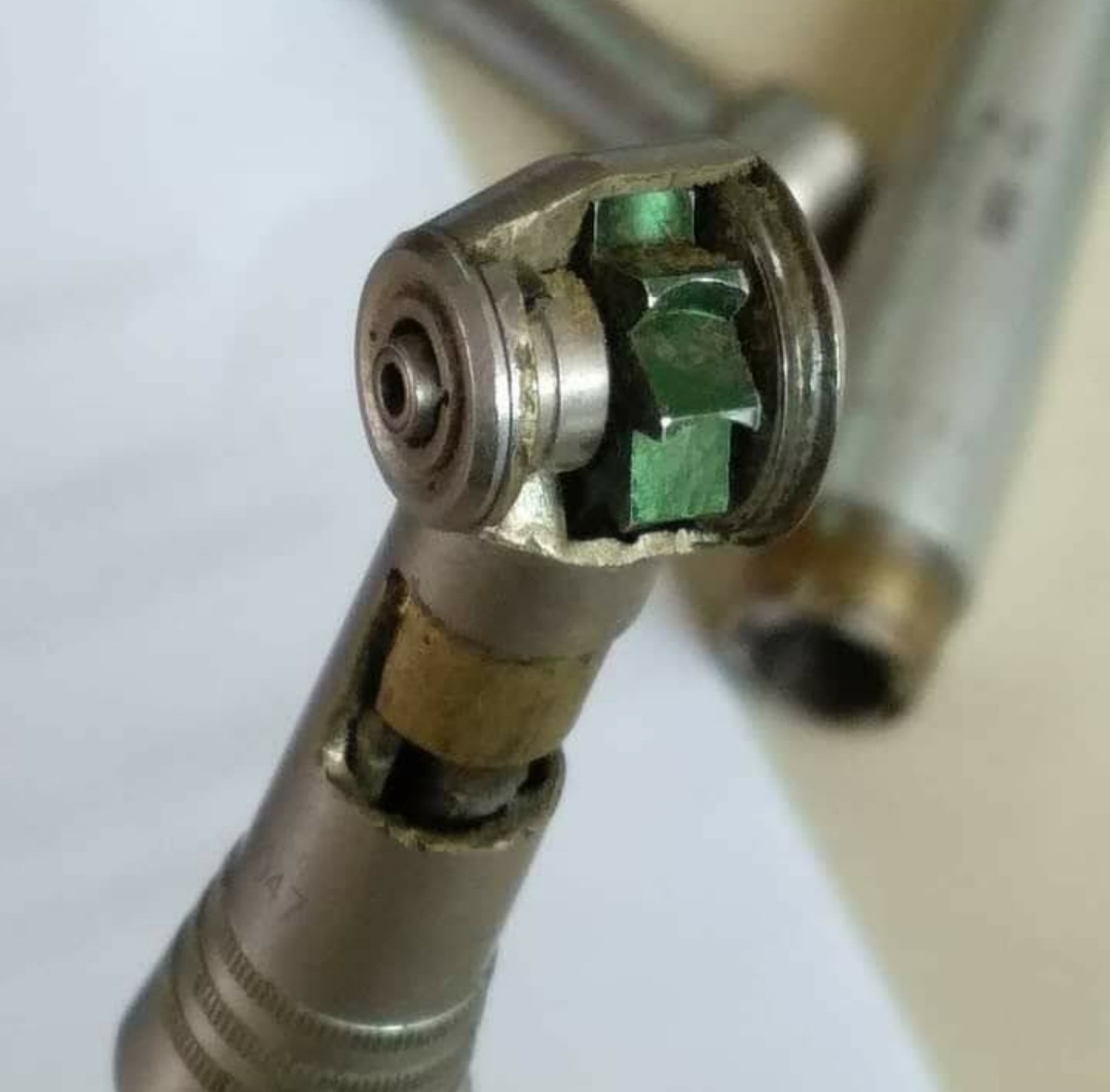 Manutenção em Peça de Mão Odontológica