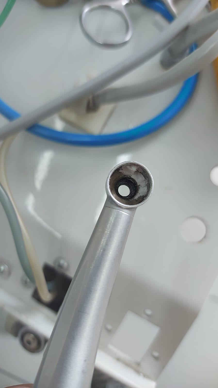 Manutenção em Peça de Mão Odontológica